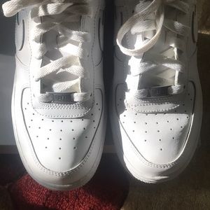 All white Nike Air Force 1 size:7Y fits 8 women